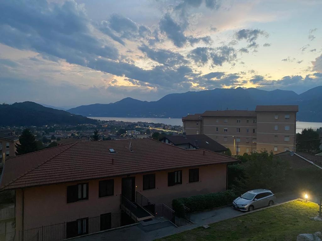 Hygge Holiday House Luino Ngoại thất bức ảnh